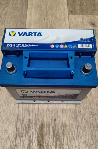 Фото Автомобільний акумулятор Varta 6СТ-60 BLUE dynamic D47 (560410054) від користувача Ігор