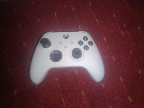 Фото Геймпад Microsoft Xbox Series X | S Wireless Controller Robot White (QAS-00002, QAS-00001, QAS-00009) від користувача mandragor971